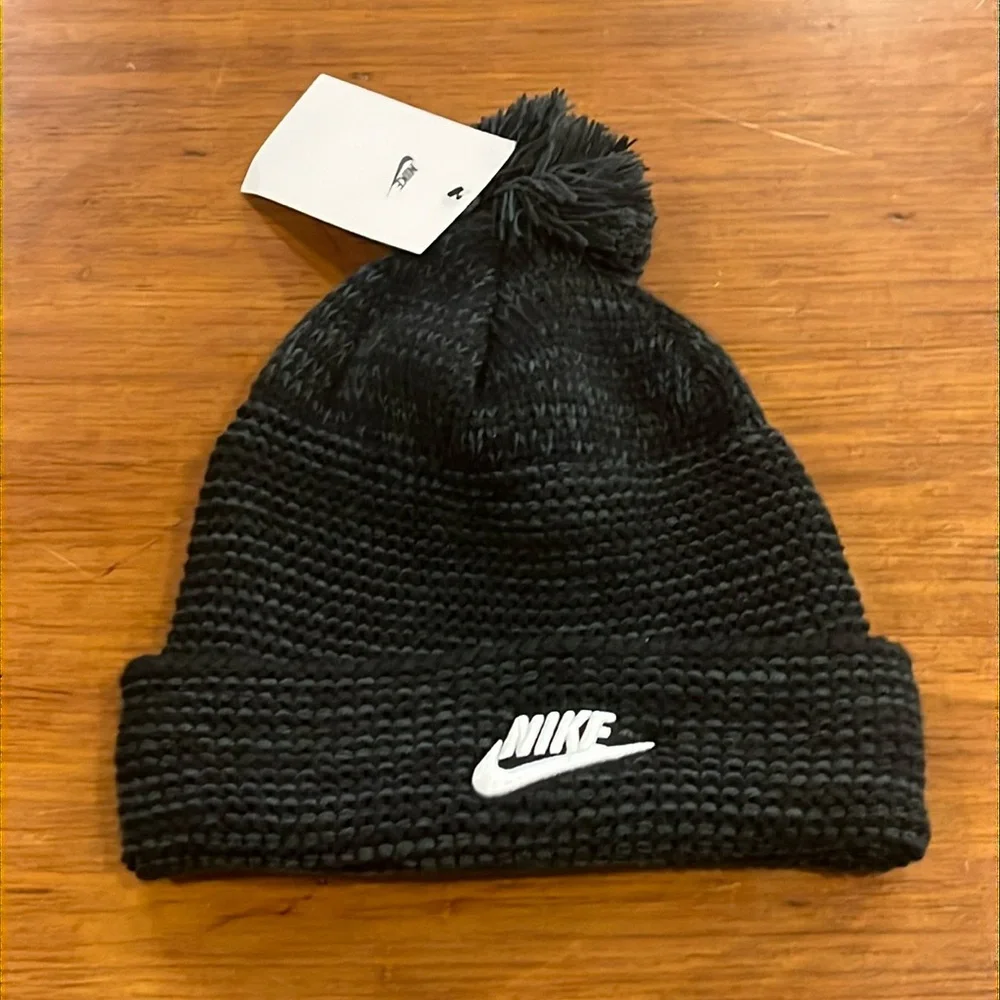 Nike Winter Pom Hat Cap black new Adult One Size Fleece Lined Womens